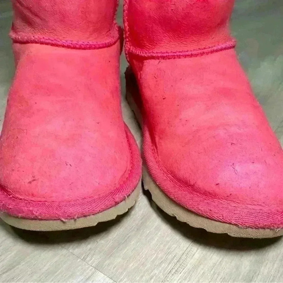 UGG CLASSIC SHORT MAGENTA PINK raspberry BOOTS SIZE 4 - Picture 4 of 6